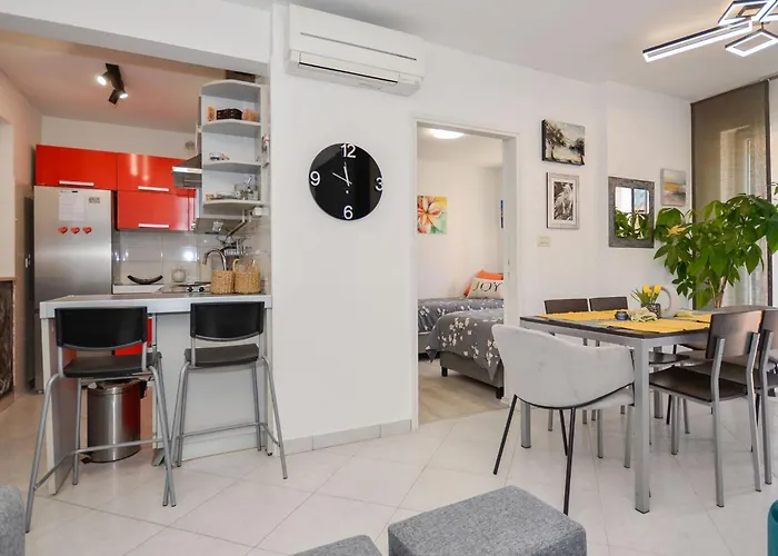 Kiki By Interhome * Rabac