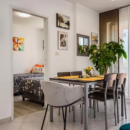 Kiki By Interhome * Rabac